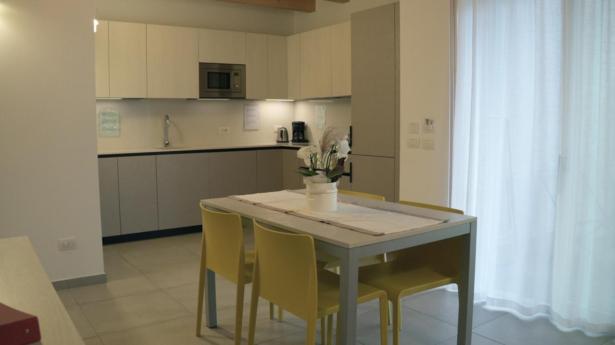 Casa Maria Apartments Riva del Garda Phòng bức ảnh