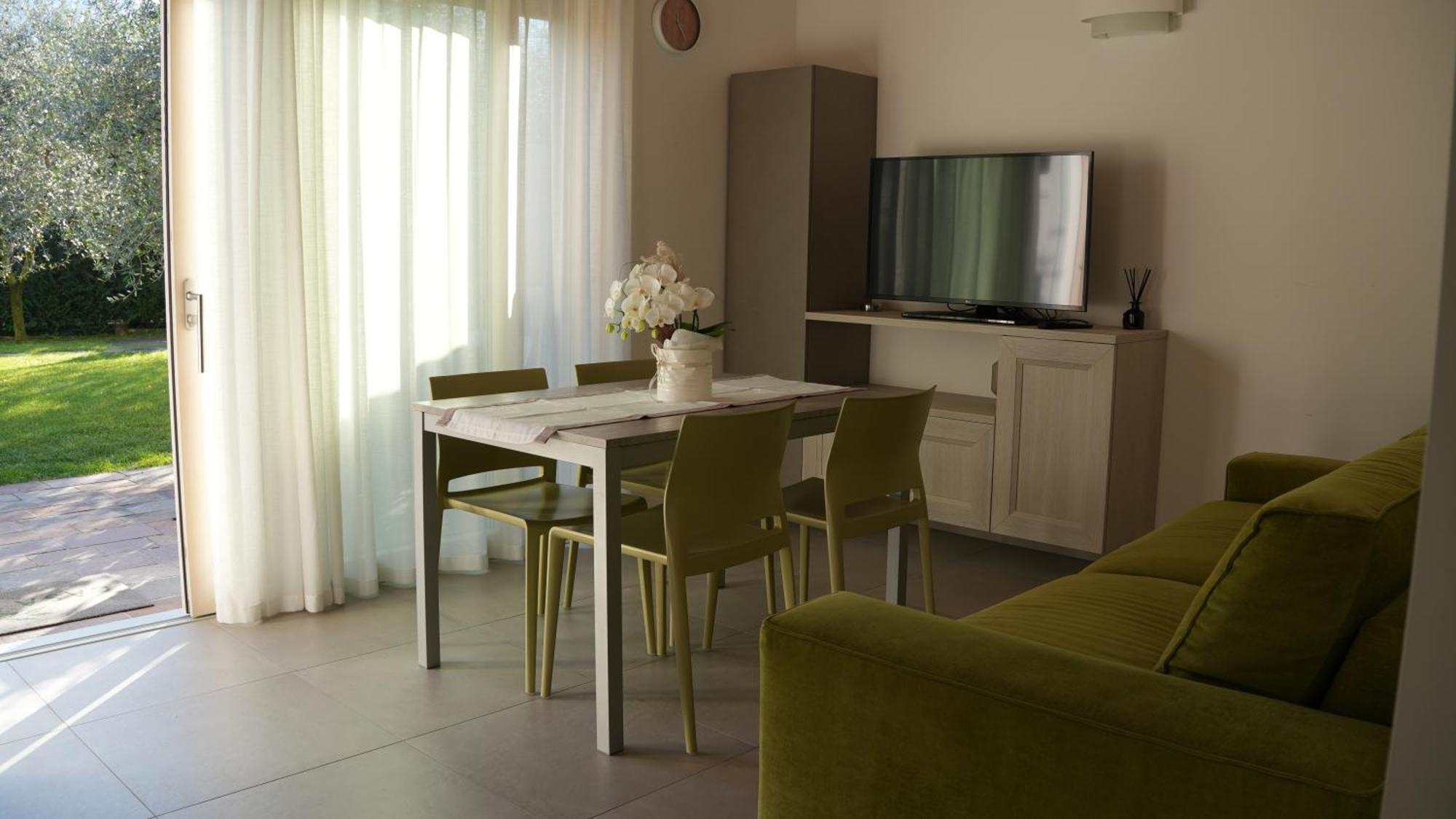 Casa Maria Apartments Riva del Garda Phòng bức ảnh