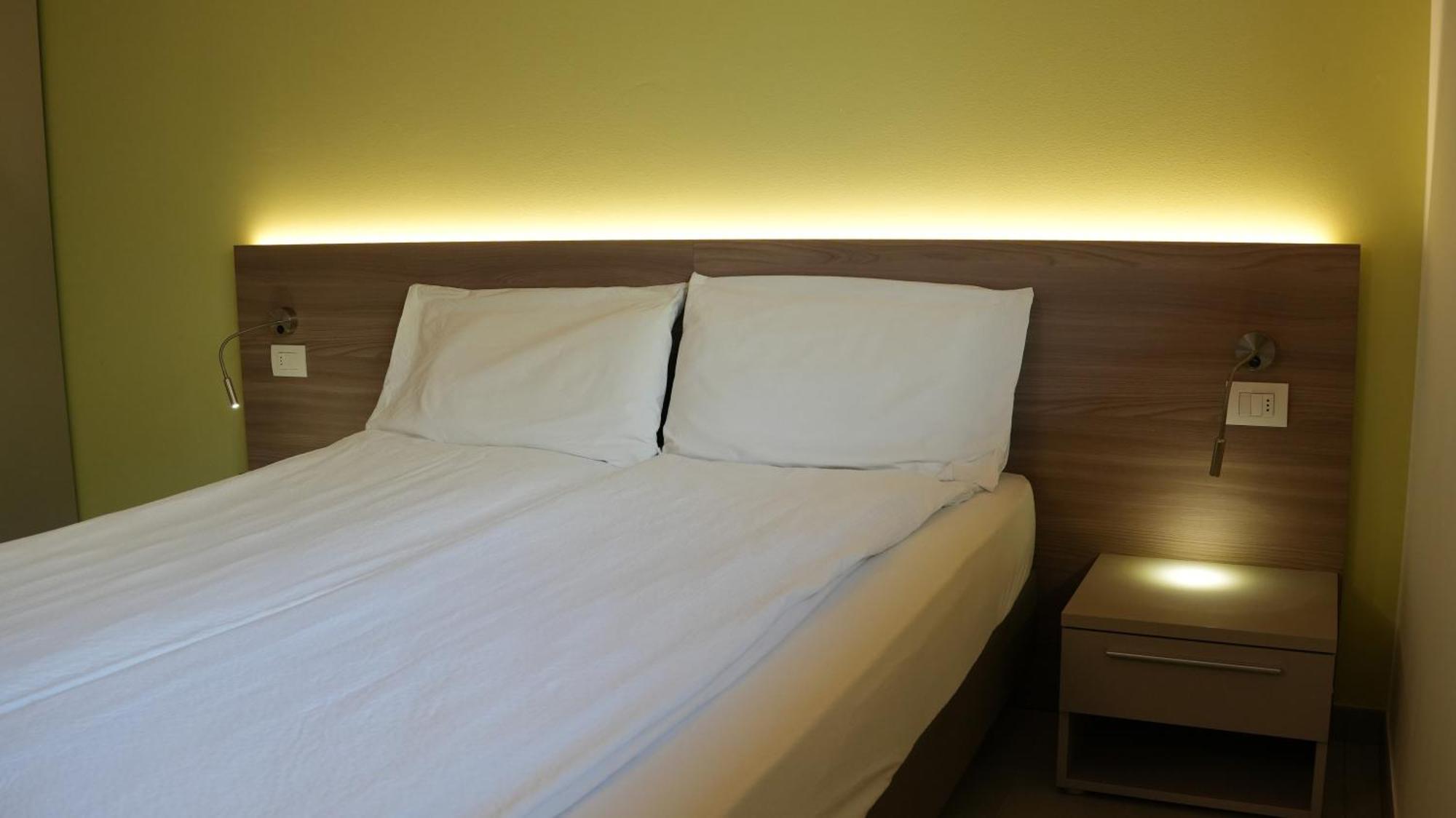Casa Maria Apartments Riva del Garda Phòng bức ảnh